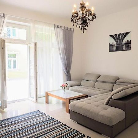 וינה City Villa Schoenbrunn Apartments - Contactless 24H Check-In מראה חיצוני תמונה